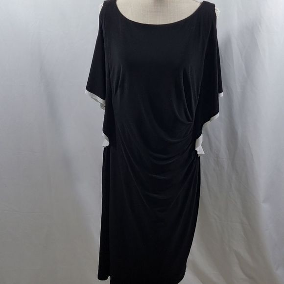 BLACK/WHITE Flattering Ruching Dress by Lauren Ralph Lauren Size 16. #250 - Picture 6 of 10